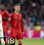 22.11.2024, Fussball 1. Bundesliga 2024/2025, 11. Spieltag,  FC Bayern Mnchen - FC Augsburg, in der Allianz-Arena Mnchen, Joshua Kimmich (FC Bayern Mnchen) lachend 


