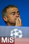 26.11.2024,  Fussball UEFA Championsleague 2024/2025: 5.Spieltag, FC Bayern Mnchen - Paris St. Germain, in der Allianz-Arena Mnchen. Trainer Luis Enrique (FC Paris Saint-Germain) nach dem Spiel bei der Pressekonferenz nachdenklich 