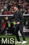 03.12.2024, Fussball DFB-Pokal 2024/2025, Achtelfinale, FC Bayern Mnchen - Bayer Leverkusen, in der Allianz-Arena Mnchen.   Trainer Xabi Alonso (Leverkusen) in Rage


