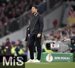 03.12.2024, Fussball DFB-Pokal 2024/2025, Achtelfinale, FC Bayern Mnchen - Bayer Leverkusen, in der Allianz-Arena Mnchen.   Trainer Xabi Alonso (Leverkusen) 


