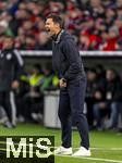 03.12.2024, Fussball DFB-Pokal 2024/2025, Achtelfinale, FC Bayern Mnchen - Bayer Leverkusen, in der Allianz-Arena Mnchen. Trainer Xabi Alonso (Leverkusen) am Spielfeldrand 