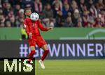 03.12.2024, Fussball DFB-Pokal 2024/2025, Achtelfinale, FC Bayern Mnchen - Bayer Leverkusen, in der Allianz-Arena Mnchen. Michael Olise (FC Bayern Mnchen) am Ball 