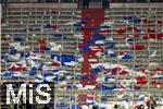 03.12.2024, Fussball DFB-Pokal 2024/2025, Achtelfinale, FC Bayern Mnchen - Bayer Leverkusen, in der Allianz-Arena Mnchen. Reste der Fanchoreografie liegen nach dem Spiel als Mll auf der Sdtribne. 