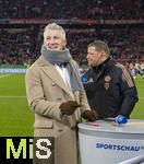 03.12.2024, Fussball DFB-Pokal 2024/2025, Achtelfinale, FC Bayern Mnchen - Bayer Leverkusen, in der Allianz-Arena Mnchen. Sportvorstand Max Eberl (re, Bayern Mnchen) und Bastian Schweinsteiger (li) beim TV-Interview.