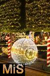 14.12.2024,  Winter in Bayern. Der Garten des Hauses von Daniel und Harry Lwenthal in Bad Wrishofen verwandelt sich tglich in einen Weihnachtstraum aus 150 000 Lichtern und Weihnachtsfiguren 