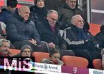 20.12.2024, Fussball 1. Bundesliga 2024/2025, 15. Spieltag,  FC Bayern Mnchen - RB Leipzig, in der Allianz-Arena Mnchen. v.l. Dieter Hoene, Ex-Vorstandsvorsitzender Karl-Heinz Rummenigge (FC Bayern Mnchen) und Ehren-Prsident und Aufsichtsratsmitglied Uli Hoene (FC Bayern, Hoeness) 

