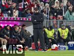 20.12.2024, Fussball 1. Bundesliga 2024/2025, 15. Spieltag,  FC Bayern Mnchen - RB Leipzig, in der Allianz-Arena Mnchen. Trainer Marco Rose (RB Leipzig) nachdenklich 