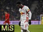 06.01.2025, Fussball 1. Bundesliga 2024/2025, Testspiel: RB Salzburg - FC Bayern Mnchen, in der Red Bull Arena Salzburg. Samson Baidoo (RB Salzburg) nachdenklich.