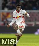 06.01.2025, Fussball 1. Bundesliga 2024/2025, Testspiel: RB Salzburg - FC Bayern Mnchen, in der Red Bull Arena Salzburg.  Joane Gadou (RB Salzburg) 