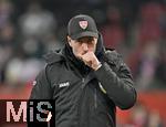 12.01.2025, Fussball 1. Bundesliga 2024/2025, 16. Spieltag, FC Augsburg - VfB Stuttgart, in der WWK-Arena Augsburg, Trainer Sebastian Hoene (Stuttgart) hustet
 

