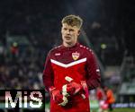 12.01.2025, Fussball 1. Bundesliga 2024/2025, 16. Spieltag, FC Augsburg - VfB Stuttgart, in der WWK-Arena Augsburg, Torwart Alexander Nbel (Stuttgart) beim Aufwrmen.