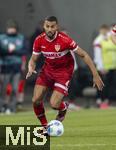 12.01.2025, Fussball 1. Bundesliga 2024/2025, 16. Spieltag, FC Augsburg - VfB Stuttgart, in der WWK-Arena Augsburg,  Josha Vagnoman (Stuttgart) am Ball 