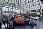 14.01.2025, Fussball, Pressekonferenz bei Red Bull in Salzburg, Jrgen Klopp (Global Head of Soccer bei Red Bull) stellt sich erstmals den Medien, im Hangar 7 am Salzburger Airport. RedBull Formel1 Auto