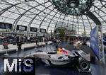 14.01.2025, Fussball, Pressekonferenz bei Red Bull in Salzburg, Jrgen Klopp (Global Head of Soccer bei Red Bull) stellt sich erstmals den Medien, im Hangar 7 am Salzburger Airport. RedBull Formel1 Auto