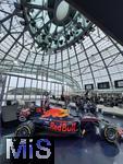 14.01.2025, Fussball, Pressekonferenz bei Red Bull in Salzburg, Jrgen Klopp (Global Head of Soccer bei Red Bull) stellt sich erstmals den Medien, im Hangar 7 am Salzburger Airport. RedBull Formel1 Auto