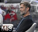 14.01.2025, Fussball, Pressekonferenz bei Red Bull in Salzburg, Jrgen Klopp (Global Head of Soccer bei Red Bull) stellt sich erstmals den Medien, im Hangar 7 am Salzburger Airport. Head of Soccer Jrgen Klopp (Red Bull) 