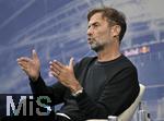 14.01.2025, Fussball, Pressekonferenz bei Red Bull in Salzburg, Jrgen Klopp (Global Head of Soccer bei Red Bull) stellt sich erstmals den Medien, im Hangar 7 am Salzburger Airport. Head of Soccer Jrgen Klopp (Red Bull) 