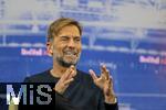 14.01.2025, Fussball, Pressekonferenz bei Red Bull in Salzburg, Jrgen Klopp (Global Head of Soccer bei Red Bull) stellt sich erstmals den Medien, im Hangar 7 am Salzburger Airport.  Jrgen Klopp steht Rede und Antwort.