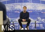 14.01.2025, Fussball, Pressekonferenz bei Red Bull in Salzburg, Jrgen Klopp (Global Head of Soccer bei Red Bull) stellt sich erstmals den Medien, im Hangar 7 am Salzburger Airport.  