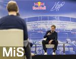 14.01.2025, Fussball, Pressekonferenz bei Red Bull in Salzburg, Jrgen Klopp (Global Head of Soccer bei Red Bull) stellt sich erstmals den Medien, im Hangar 7 am Salzburger Airport.  