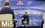 14.01.2025, Fussball, Pressekonferenz bei Red Bull in Salzburg, Jrgen Klopp (Global Head of Soccer bei Red Bull) stellt sich erstmals den Medien, im Hangar 7 am Salzburger Airport.  