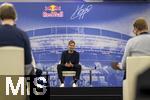 14.01.2025, Fussball, Pressekonferenz bei Red Bull in Salzburg, Jrgen Klopp (Global Head of Soccer bei Red Bull) stellt sich erstmals den Medien, im Hangar 7 am Salzburger Airport.  