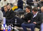 14.01.2025, Fussball, Pressekonferenz bei Red Bull in Salzburg, Jrgen Klopp (Global Head of Soccer bei Red Bull) stellt sich erstmals den Medien, im Hangar 7 am Salzburger Airport.    2.v.re: Mario Gomez (Technischer Direktor, Red Bull Soccer)