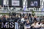 14.01.2025, Fussball, Pressekonferenz bei Red Bull in Salzburg, Jrgen Klopp (Global Head of Soccer bei Red Bull) stellt sich erstmals den Medien, im Hangar 7 am Salzburger Airport.  Medienandrang bei der Pressekonferenz.