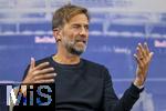 14.01.2025, Fussball, Pressekonferenz bei Red Bull in Salzburg, Jrgen Klopp (Global Head of Soccer bei Red Bull) stellt sich erstmals den Medien, im Hangar 7 am Salzburger Airport.  