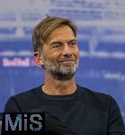 14.01.2025, Fussball, Pressekonferenz bei Red Bull in Salzburg, Jrgen Klopp (Global Head of Soccer bei Red Bull) stellt sich erstmals den Medien, im Hangar 7 am Salzburger Airport.  