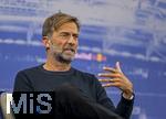 14.01.2025, Fussball, Pressekonferenz bei Red Bull in Salzburg, Jrgen Klopp (Global Head of Soccer bei Red Bull) stellt sich erstmals den Medien, im Hangar 7 am Salzburger Airport.  