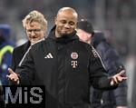 15.01.2025, Fussball 1. Bundesliga 2024/2025, 17. Spieltag,  FC Bayern Mnchen - TSG 1899 Hoffenheim, in der Allianz-Arena Mnchen. Trainer Vincent Kompany (FC Bayern Mnchen) ratlos

