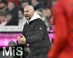 15.01.2025, Fussball 1. Bundesliga 2024/2025, 17. Spieltag,  FC Bayern Mnchen - TSG 1899 Hoffenheim, in der Allianz-Arena Mnchen. Trainer Christian Ilzer (Hoffenheim) ist unzufrieden

