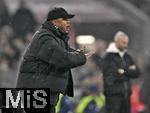 15.01.2025, Fussball 1. Bundesliga 2024/2025, 17. Spieltag,  FC Bayern Mnchen - TSG 1899 Hoffenheim, in der Allianz-Arena Mnchen. Trainer Vincent Kompany (FC Bayern Mnchen) gestikuliert,

