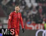 15.01.2025, Fussball 1. Bundesliga 2024/2025, 17. Spieltag,  FC Bayern Mnchen - TSG 1899 Hoffenheim, in der Allianz-Arena Mnchen. Leon Goretzka (FC Bayern Mnchen) nachdenklich.

