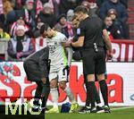 18.01.2025, Fussball 1. Bundesliga 2024/2025, 18. Spieltag,  FC Bayern Mnchen - VfL Wolfsburg, in der Allianz-Arena Mnchen. Mohamed Amoura (Wolfsburg) ist angeschlagen

