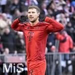 18.01.2025, Fussball 1. Bundesliga 2024/2025, 18. Spieltag,  FC Bayern Mnchen - VfL Wolfsburg, in der Allianz-Arena Mnchen. Leon Goretzka (FC Bayern Mnchen) jubelt

