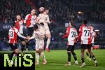 22.01.2025, Fussball UEFA Champions League 2024/2025, 7.Spieltag, Feyenoord Rotterdam - FC Bayern Mnchen, im De Kuip, Thomas Beelen (Feyenoord Rotterdam) (m) kpft den Ball weg, 


