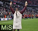 29.01.2025,  Fussball UEFA Championsleague 2024/2025: 8.Spieltag, FC Bayern Mnchen - Slovan Bratislava, in der Allianz-Arena Mnchen. Mathys Tel (Bayern Mnchen) verabschiedet sich von den Fans  .
  

