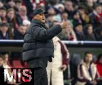 29.01.2025,  Fussball UEFA Championsleague 2024/2025: 8.Spieltag, FC Bayern Mnchen - Slovan Bratislava, in der Allianz-Arena Mnchen.  Trainer Vincent Kompany (FC Bayern Mnchen) in Rage