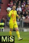 01.02.2025, Fussball 1. Bundesliga 2024/2025, 20. Spieltag,  FC Bayern Mnchen - Holstein Kiel, in der Allianz-Arena Mnchen. Torwart Manuel Neuer (FC Bayern Mnchen) gibt Anweisungen.