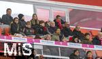 01.02.2025, Fussball 1. Bundesliga 2024/2025, 20. Spieltag,  FC Bayern Mnchen - Holstein Kiel, in der Allianz-Arena Mnchen. Ehrentribne, mit Ehren-Prsident Uli Hoene (FC Bayern Mnchen, Hoeness), Ex-Vorstandsvorsitzender Karl-Heinz Rummenigge (FC Bayern Mnchen), Geschftsfhrer Michael Diederich (FC Bayern Mnchen) 