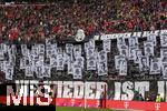 01.02.2025, Fussball 1. Bundesliga 2024/2025, 20. Spieltag,  FC Bayern Mnchen - Holstein Kiel, in der Allianz-Arena Mnchen. FC Bayern-Fans mit Choreographie zum Holocaust-Gedenktag:  Dabei bildeten die Fans in der Sdkurve Motive von verfolgten FC Bayern-Mitgliedern mittels vielen Bannern ab. Umrahmt wurden diese von zwei Transparenten mit dem Schriftzug: ?In Gedenken an die verfolgten FC Bayern-Mitglieder, Nie Wieder ist Jetzt!