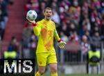 01.02.2025, Fussball 1. Bundesliga 2024/2025, 20. Spieltag,  FC Bayern Mnchen - Holstein Kiel, in der Allianz-Arena Mnchen. Torwart Manuel Neuer (FC Bayern Mnchen) 