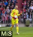 01.02.2025, Fussball 1. Bundesliga 2024/2025, 20. Spieltag,  FC Bayern Mnchen - Holstein Kiel, in der Allianz-Arena Mnchen. Torwart Manuel Neuer (FC Bayern Mnchen) 