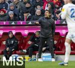 01.02.2025, Fussball 1. Bundesliga 2024/2025, 20. Spieltag,  FC Bayern Mnchen - Holstein Kiel, in der Allianz-Arena Mnchen. Trainer Marcel Rapp (Holstein Kiel) an der Seitenlinie in Rage. 