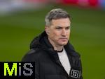 07.02.2025, Fussball 1. Bundesliga 2024/2025, 21. Spieltag,  FC Bayern Mnchen - SV Werder Bremen, in der Allianz-Arena Mnchen. TV-Experte Tobias Schweinsteiger am DAZN-Mikrofon.