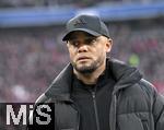 23.02.2025, Fussball 1. Bundesliga 2024/2025, 23. Spieltag,  FC Bayern Mnchen - Eintracht Frankfurt, in der Allianz-Arena Mnchen. Trainer Vincent Kompany (FC Bayern Mnchen) 

