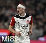 23.02.2025, Fussball 1. Bundesliga 2024/2025, 23. Spieltag,  FC Bayern Mnchen - Eintracht Frankfurt, in der Allianz-Arena Mnchen. Rasmus Kristensen (Eintracht Frankfurt) 

