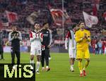 23.02.2025, Fussball 1. Bundesliga 2024/2025, 23. Spieltag,  FC Bayern Mnchen - Eintracht Frankfurt, in der Allianz-Arena Mnchen. Frust nach dem Spiel bei Ellyes Skhiri (Eintracht Frankfurt), Hugo Ekitike (Eintracht Frankfurt), Torwart Kevin Trapp (Eintracht Frankfurt) 